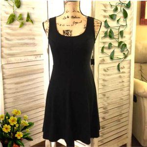 🌺Black Sleeveless Mini Skater Dress